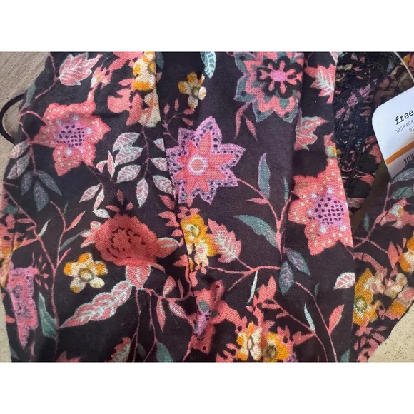 NWT Free people top - Picture 4 of 7